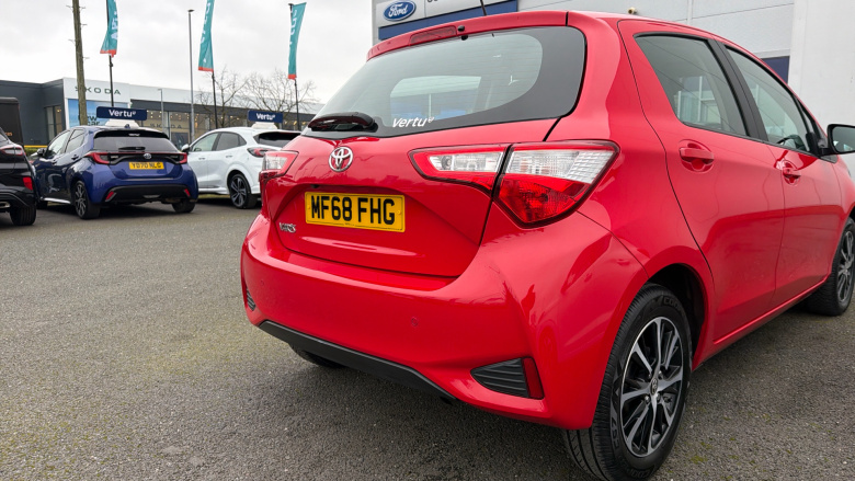 Toyota Yaris 1.5 VVT-i Icon Tech 5dr Petrol Hatchback